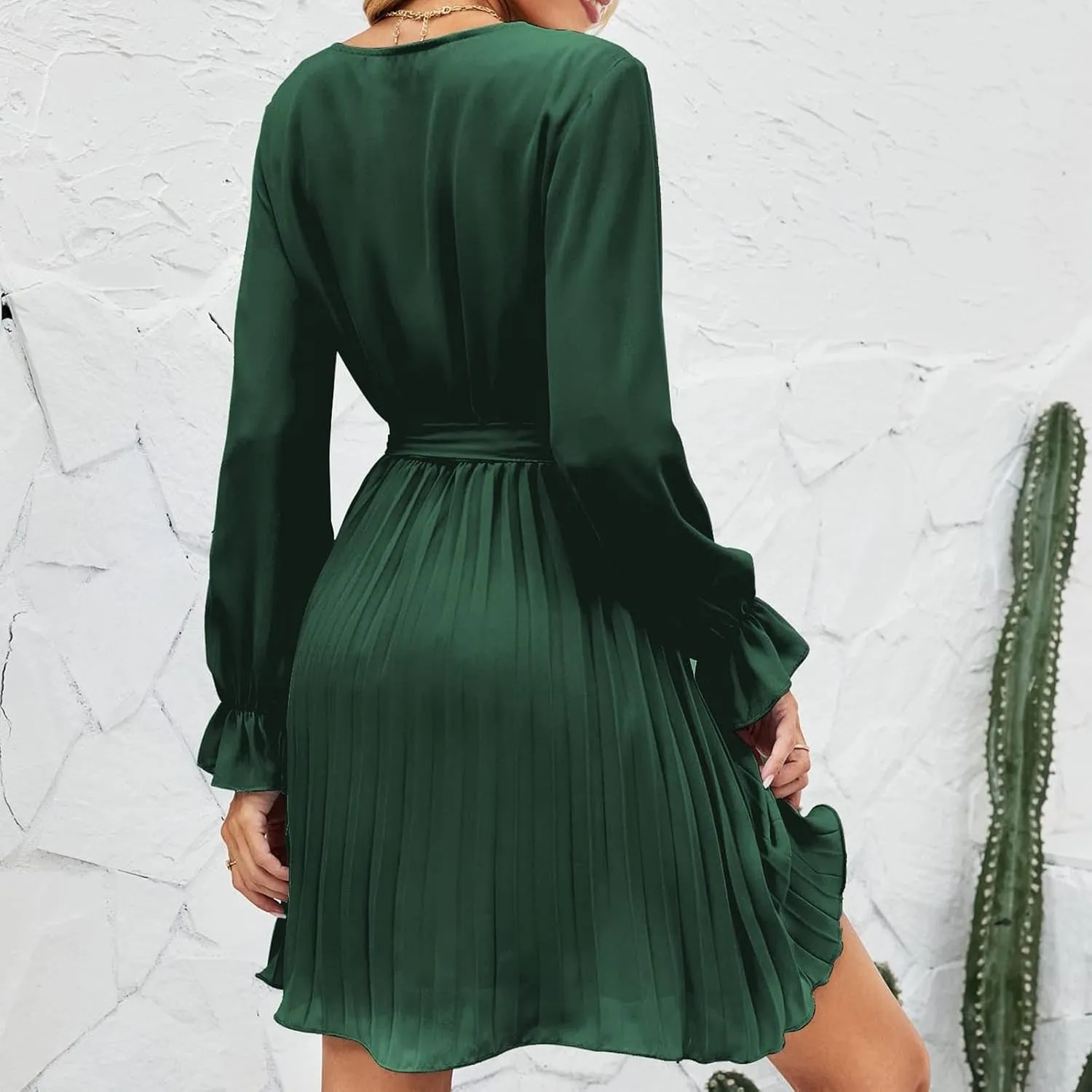 hlysgo Womens Casual Dresses 2025 Summer Slim Fit A-Line Flowy Beach Dress Trendy Long Sleeve V Neck Pleated Mini Dress
