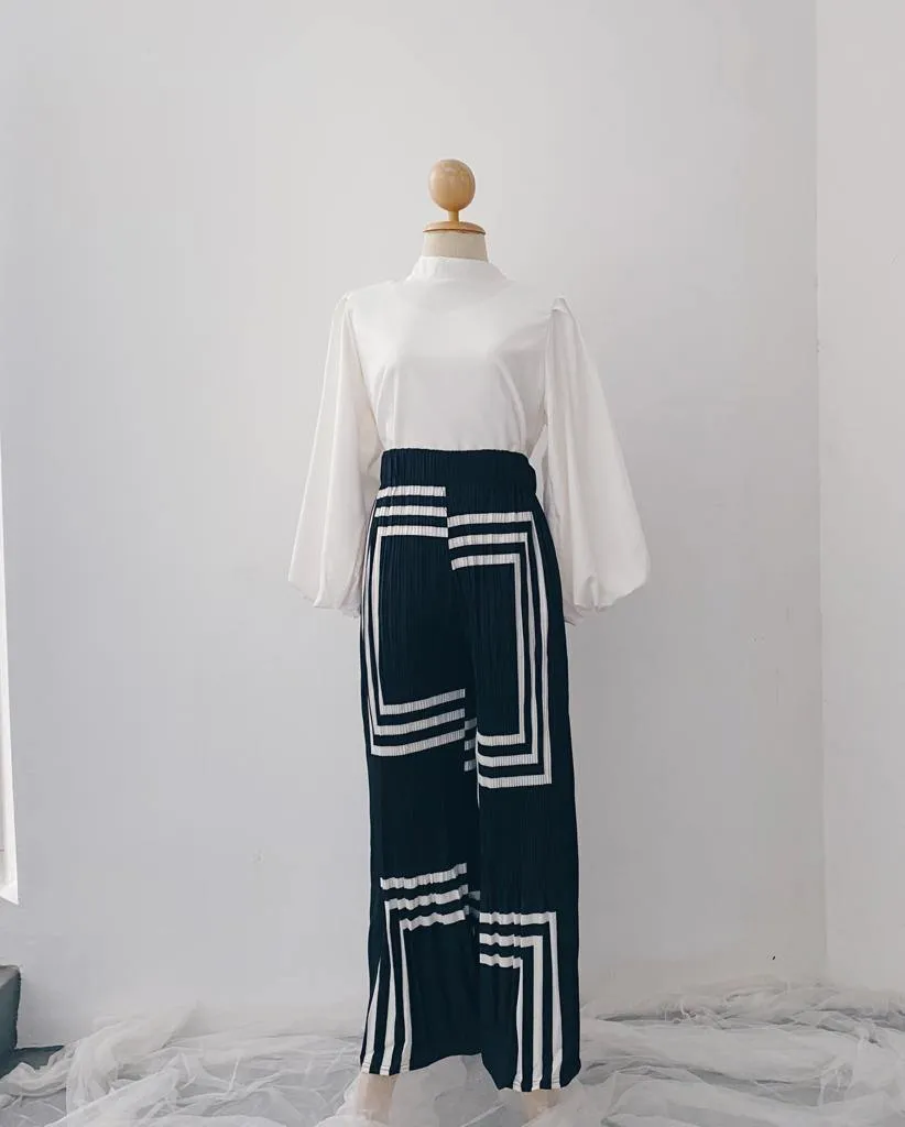 Korean Pleated pants - Boho & Boxy