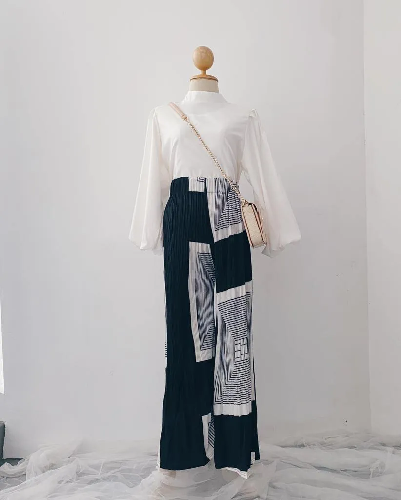 Korean Pleated pants - Boho & Boxy