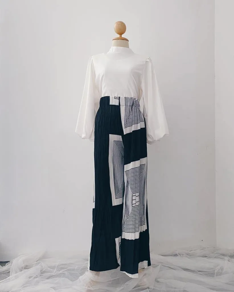 Korean Pleated pants - Boho & Boxy