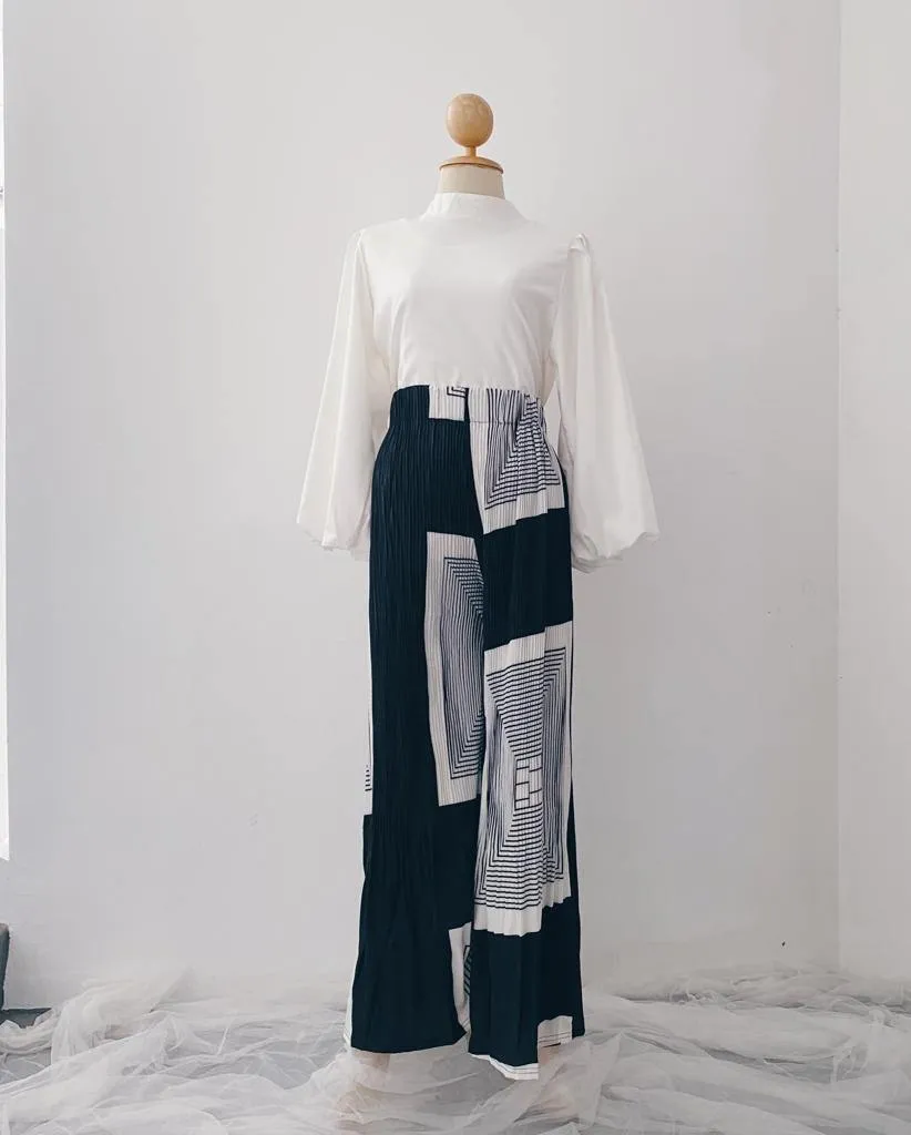 Korean Pleated pants - Boho & Boxy