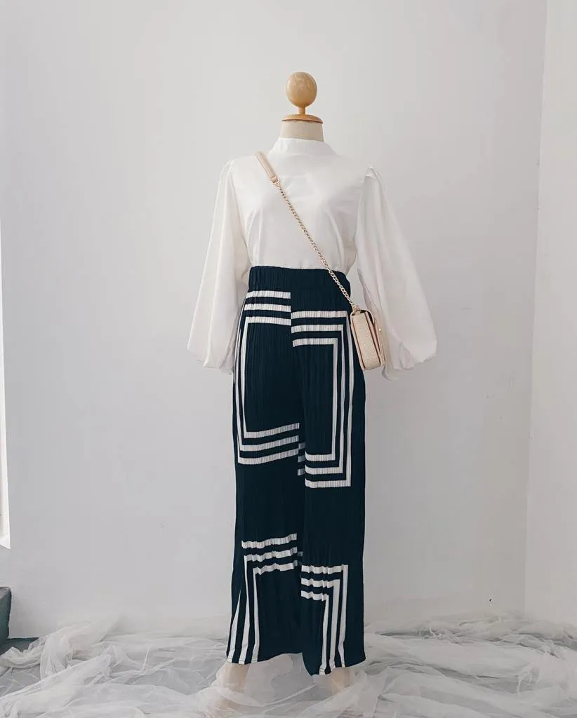 Korean Pleated pants - Boho & Boxy