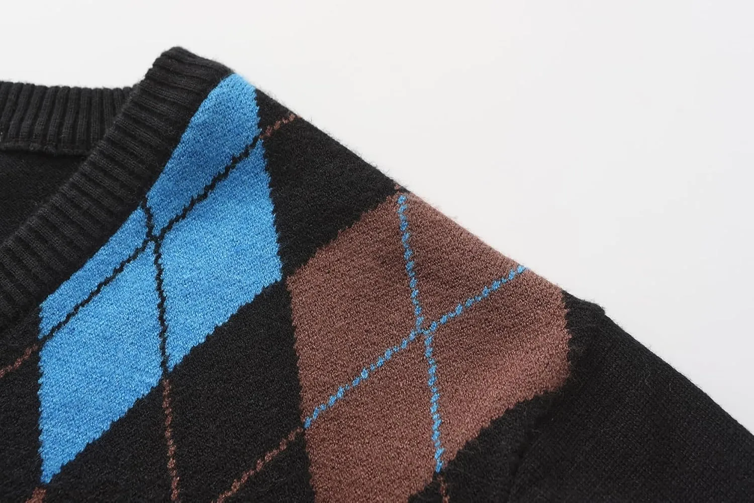 Men's Wool Blend Plaid Sweater V Neck Knitted Long Sleeve Argyle Pullover for Casual Or Dressy Wear